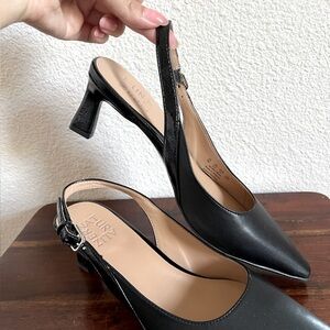 NWOT Naturalizer size (7M) in Black Slingback Pump (kitten heel)